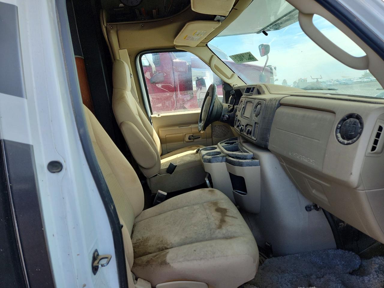 2015 FLEETWOOD Econoline VIN 1FDXE4FS4FDA06199 photo 5
