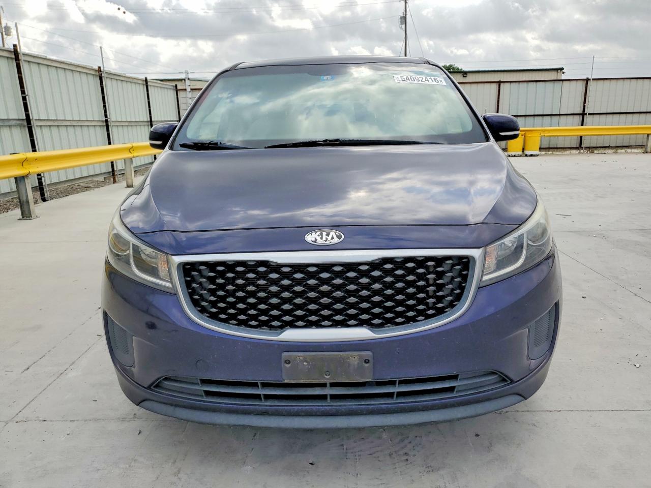 2018 Kia SEDONA VIN KNDMB5C13J6373559 photo 5