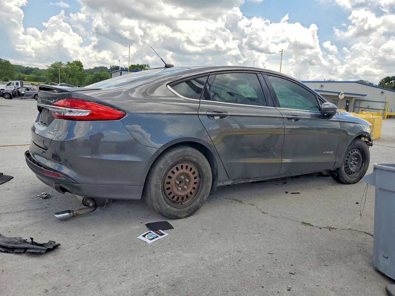 2018 Ford Fusion VIN 3FA6P0LU5JR231536 photo 3