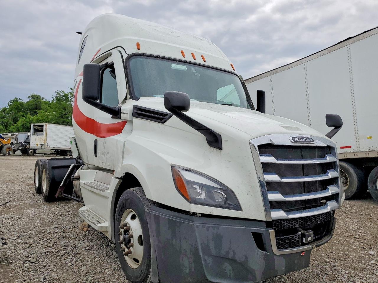 2025 FREIGHTLINER All other VIN 3AKJHHFGXSSVR2036 photo 1