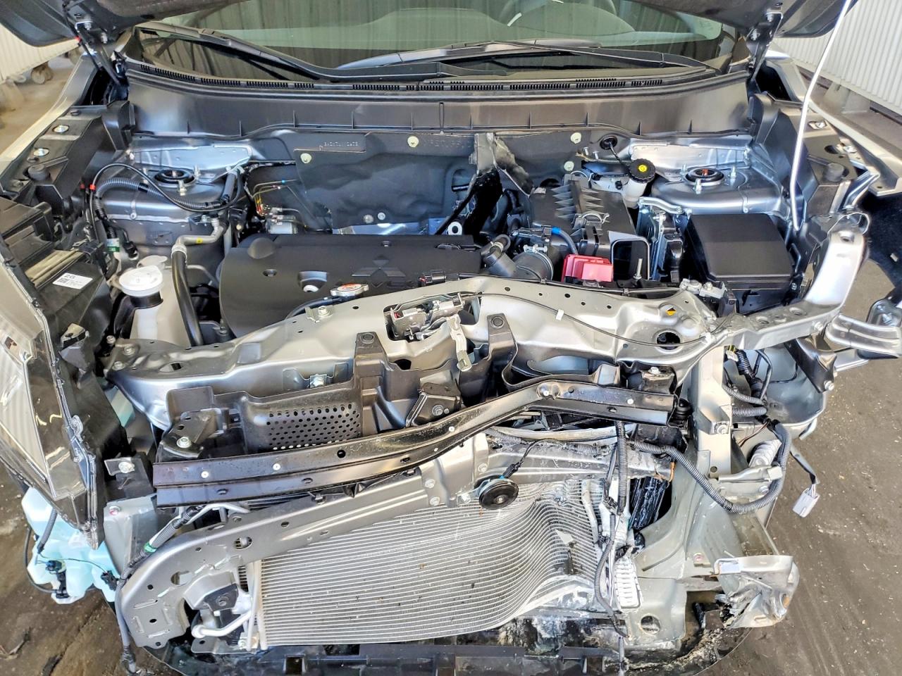 2026 Mitsubishi Outlander VIN JA4ARUAU5TU002675 photo 12