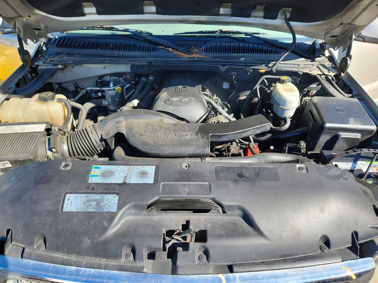 2005 GMC Yukon VIN 1GKFK66U55J266752 photo 12