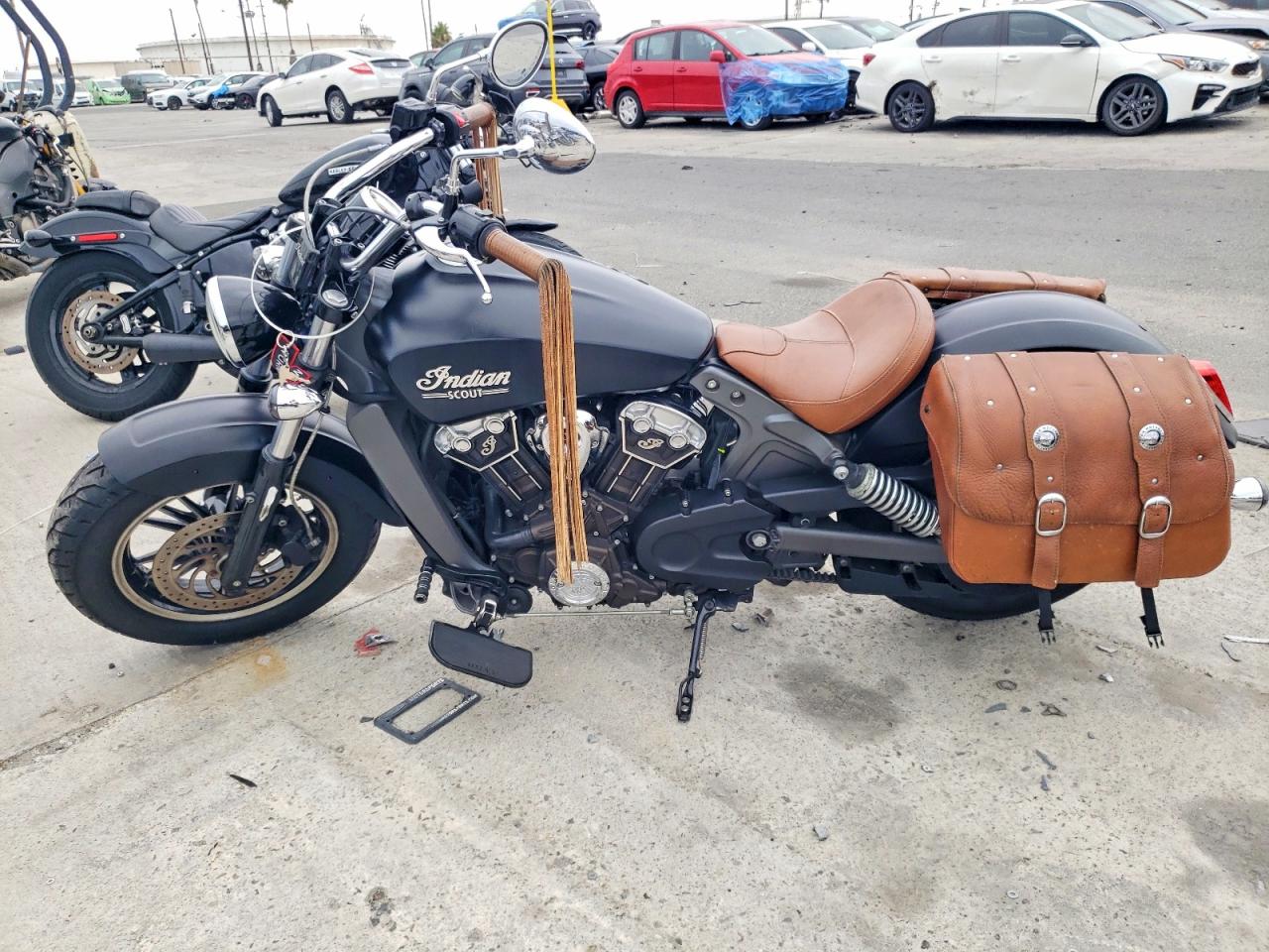 2016 INDIAN Motorcycle VIN 56KMSB009G3114010 photo 3