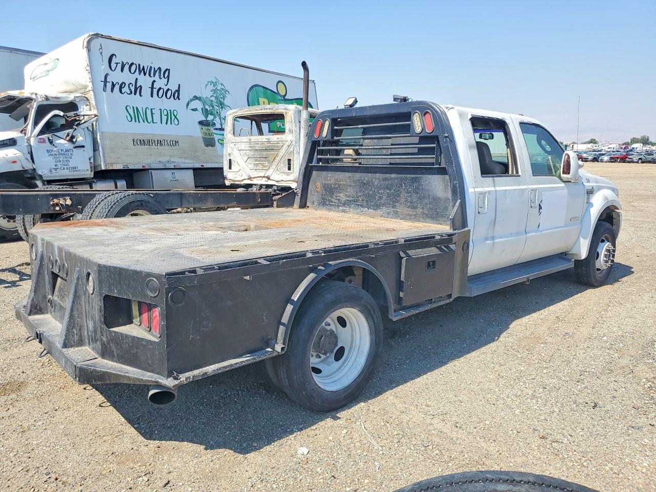 2007 Ford F550 VIN 1FDAW56P77EA65506 photo 3