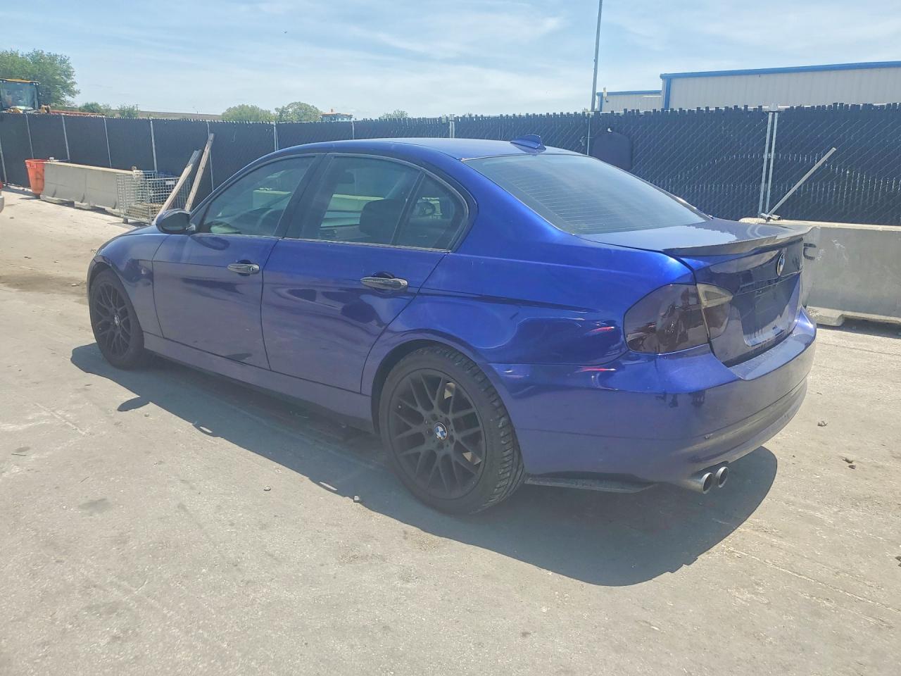 2006 BMW 3 series VIN WBAVD33536KV68661 photo 2