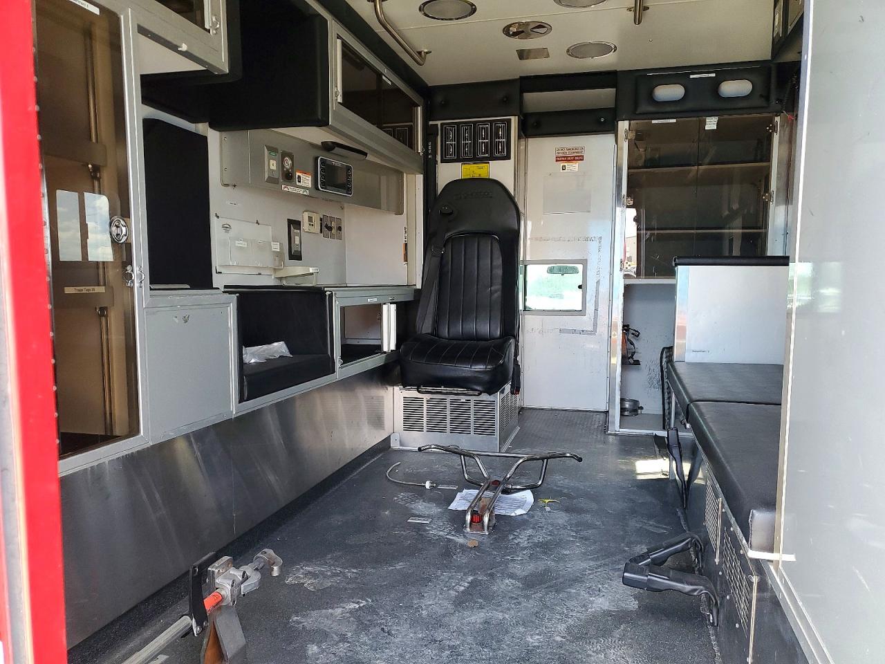 2015 Ford F450 VIN 1FDUF4GT4FEB56203 photo 10