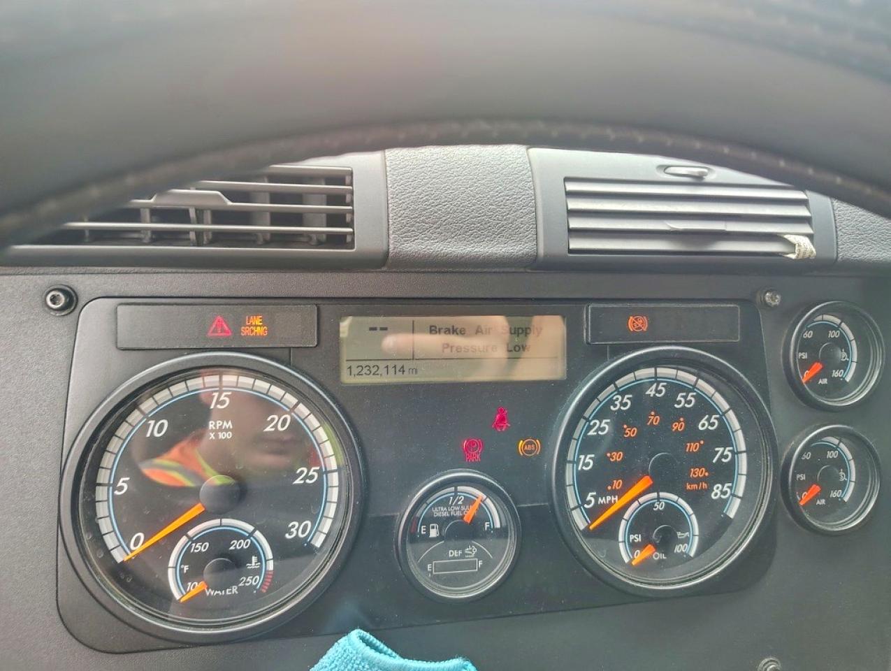 2018 FREIGHTLINER All other VIN 1FUJGLDRXJLJK3369 photo 8