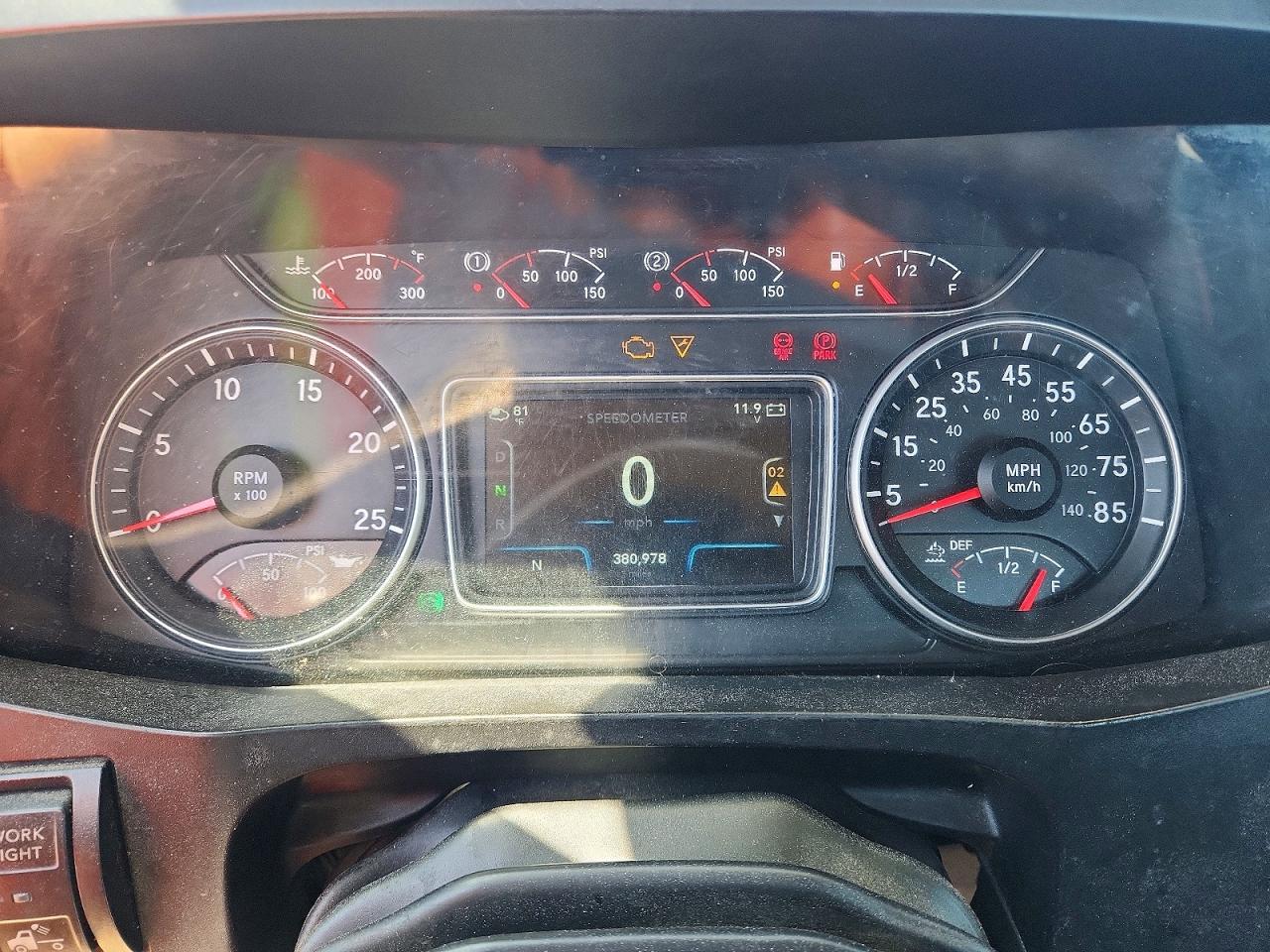 2020 International All models VIN 3HSDWTZR6LN868462 photo 8