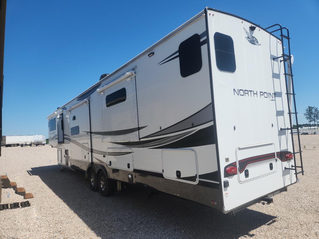 2022 JAYCO All models VIN 1UJCJ0BVXN1LF0462 photo 3