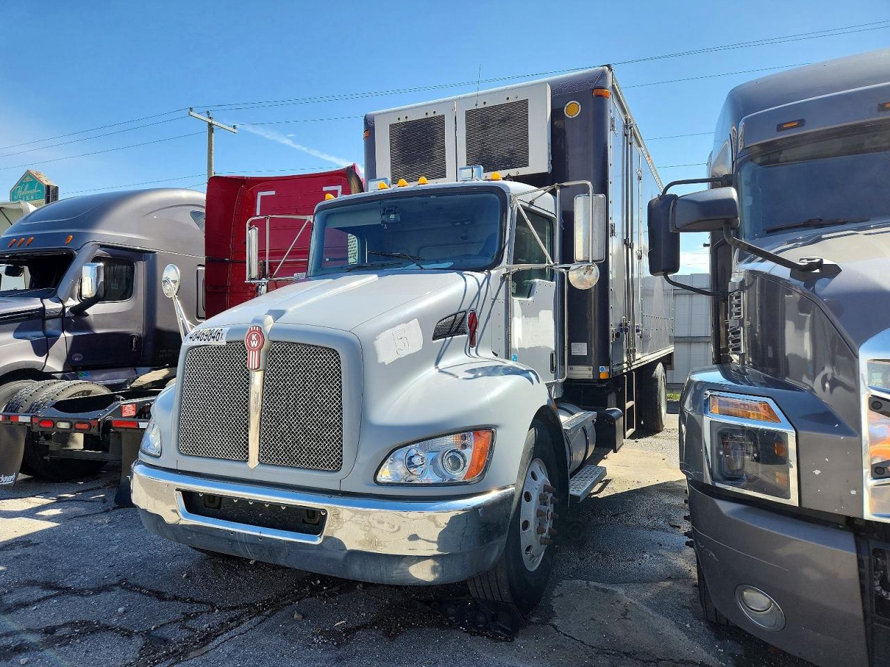 2009 KENWORTH All other VIN 2NKHHN7X19M938907 photo 2