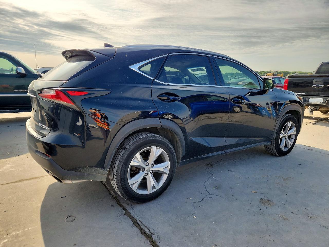 2017 Lexus Nx VIN JTJYARBZ9H2063076 photo 3