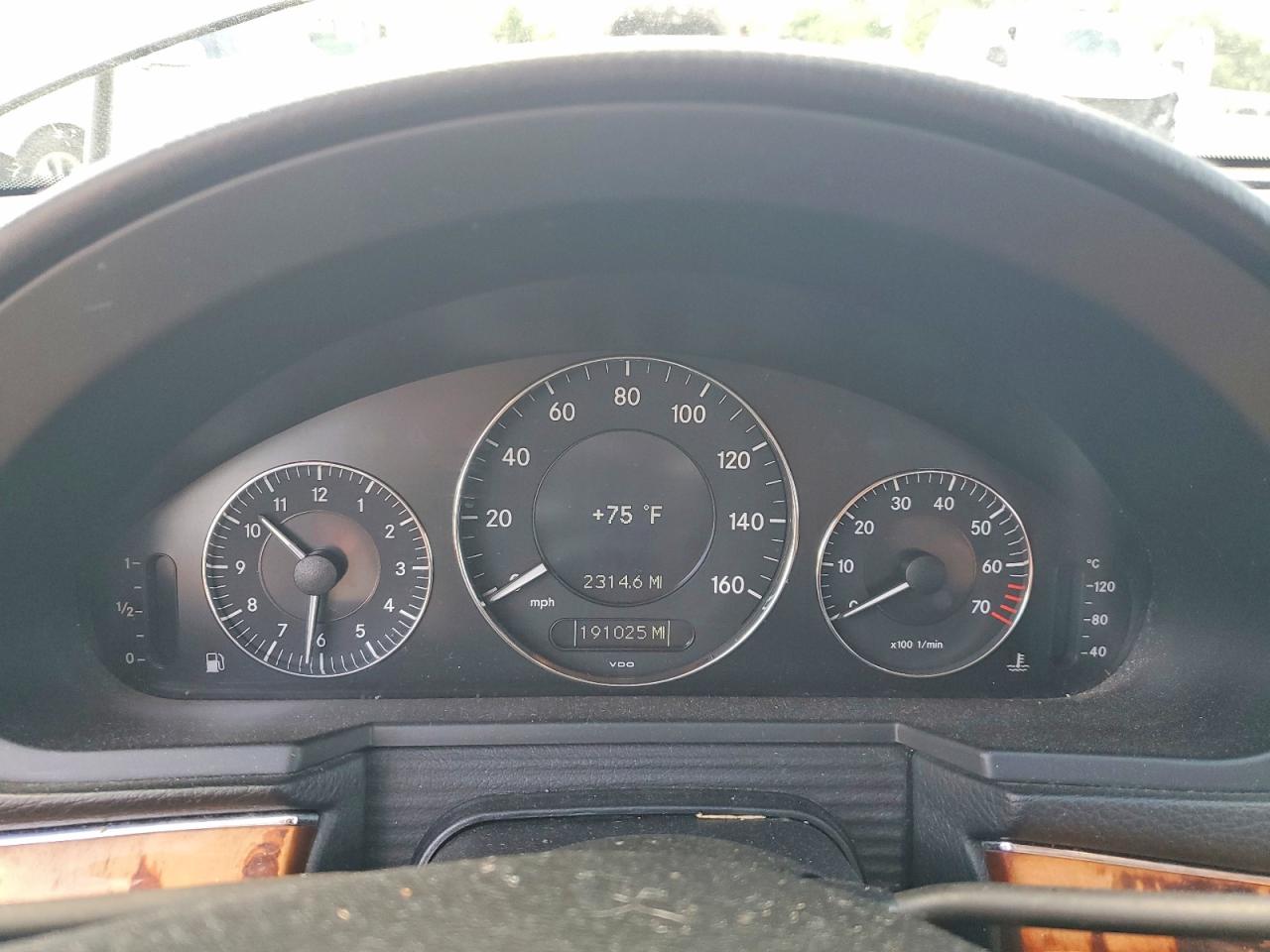 2009 Mercedes-Benz E-class VIN WDBUF87X49B431751 photo 9