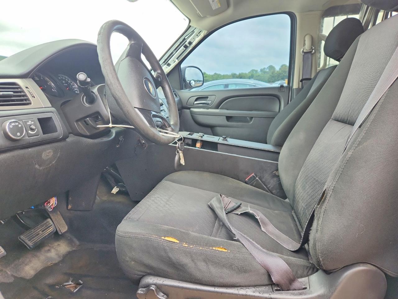 2013 Chevrolet Tahoe VIN 1GNLC2E04DR373284 photo 7
