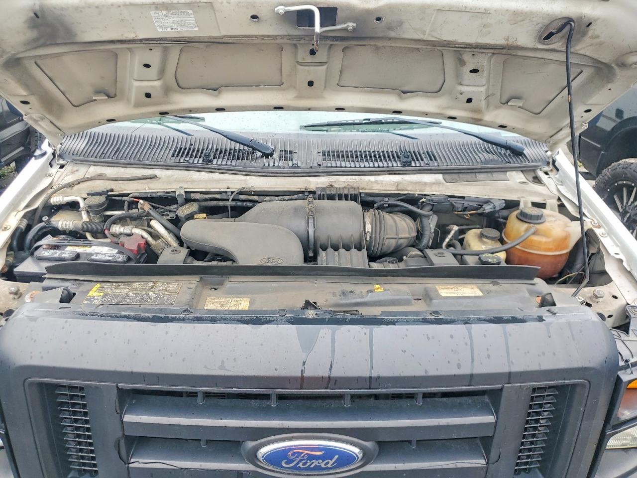 2010 Ford Econoline VIN 1FDWE3FL8ADA62539 photo 12
