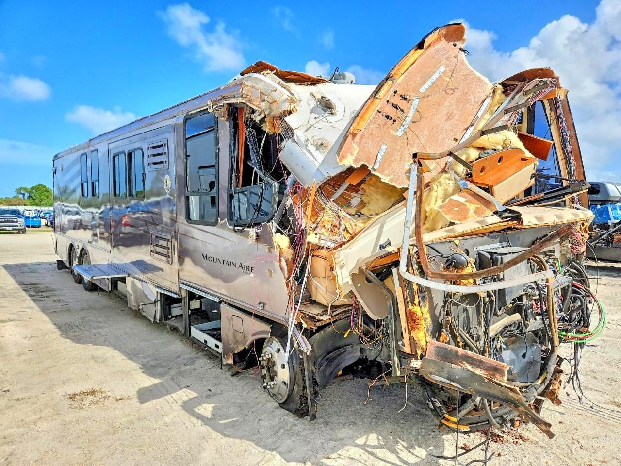 2002 SPARTAN All other VIN 4VZAT34952C040841 photo 1