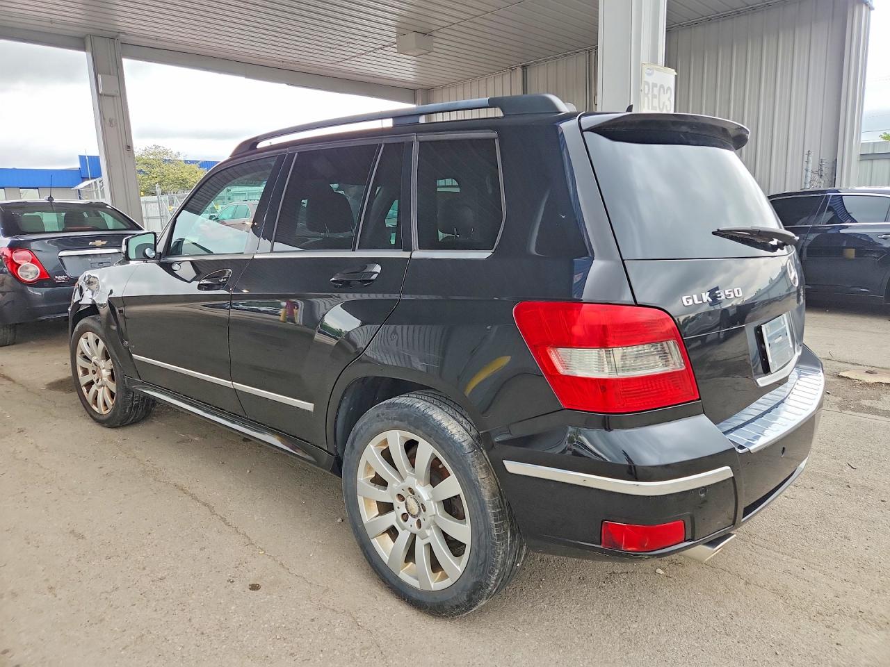 2011 Mercedes-Benz Glk-class VIN WDCGG5GB2BF574768 photo 2