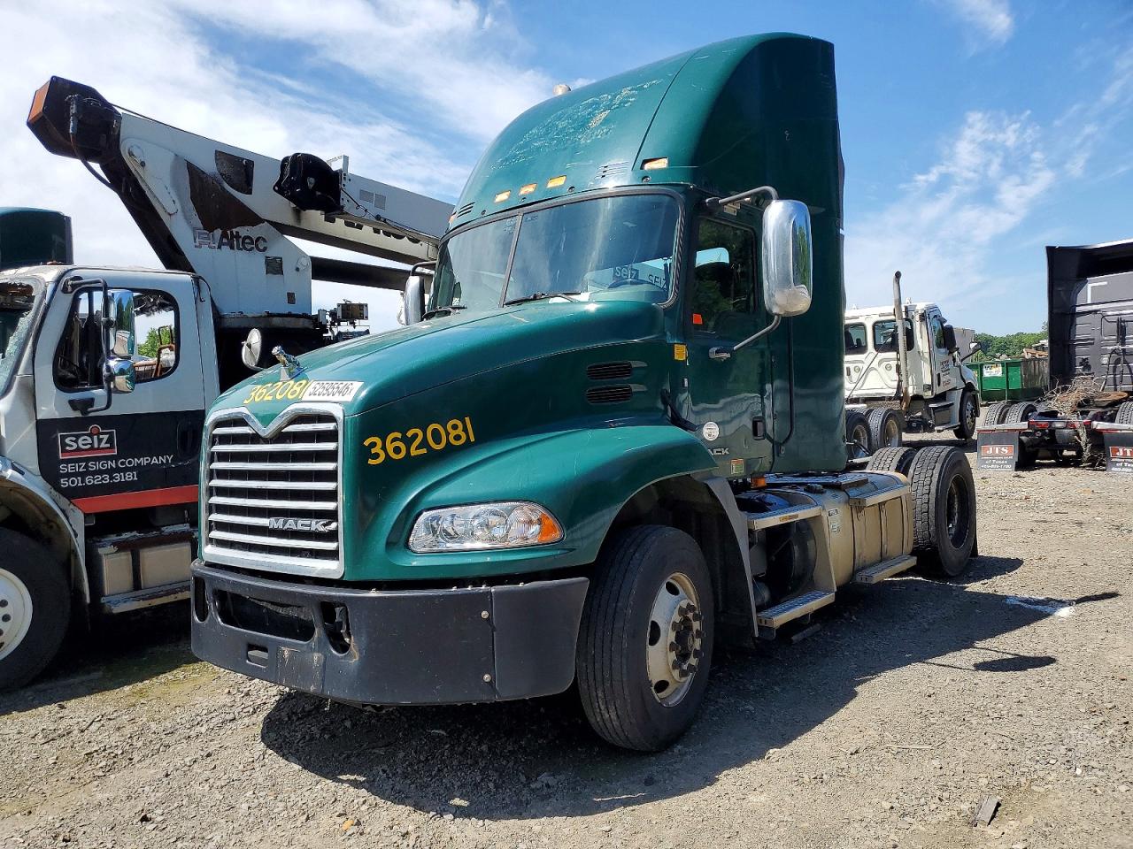 2017 MACK All other VIN 1M1AW01X5HM009389 photo 2