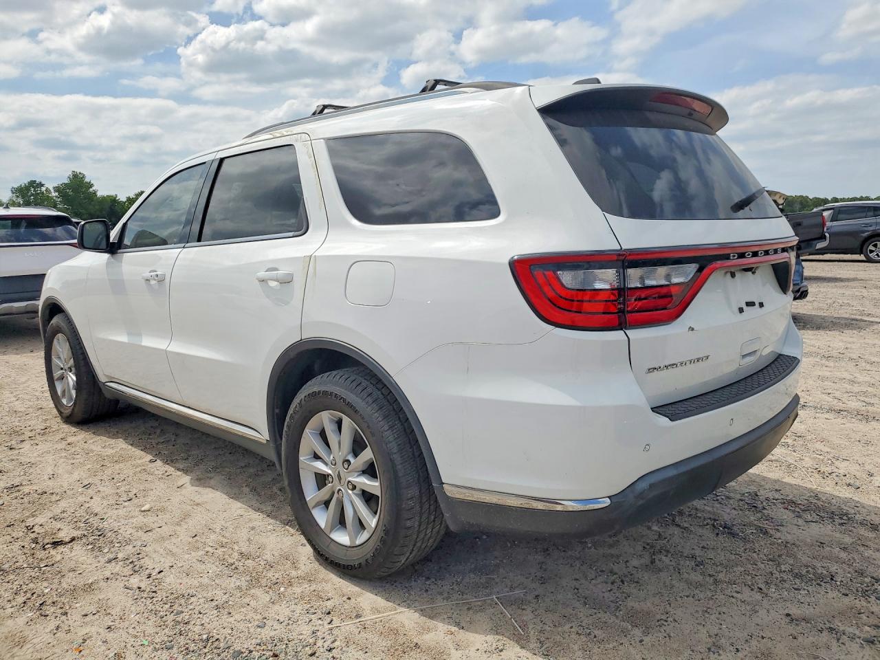2022 Dodge Durango VIN 1C4RDHAGXNC130833 photo 2