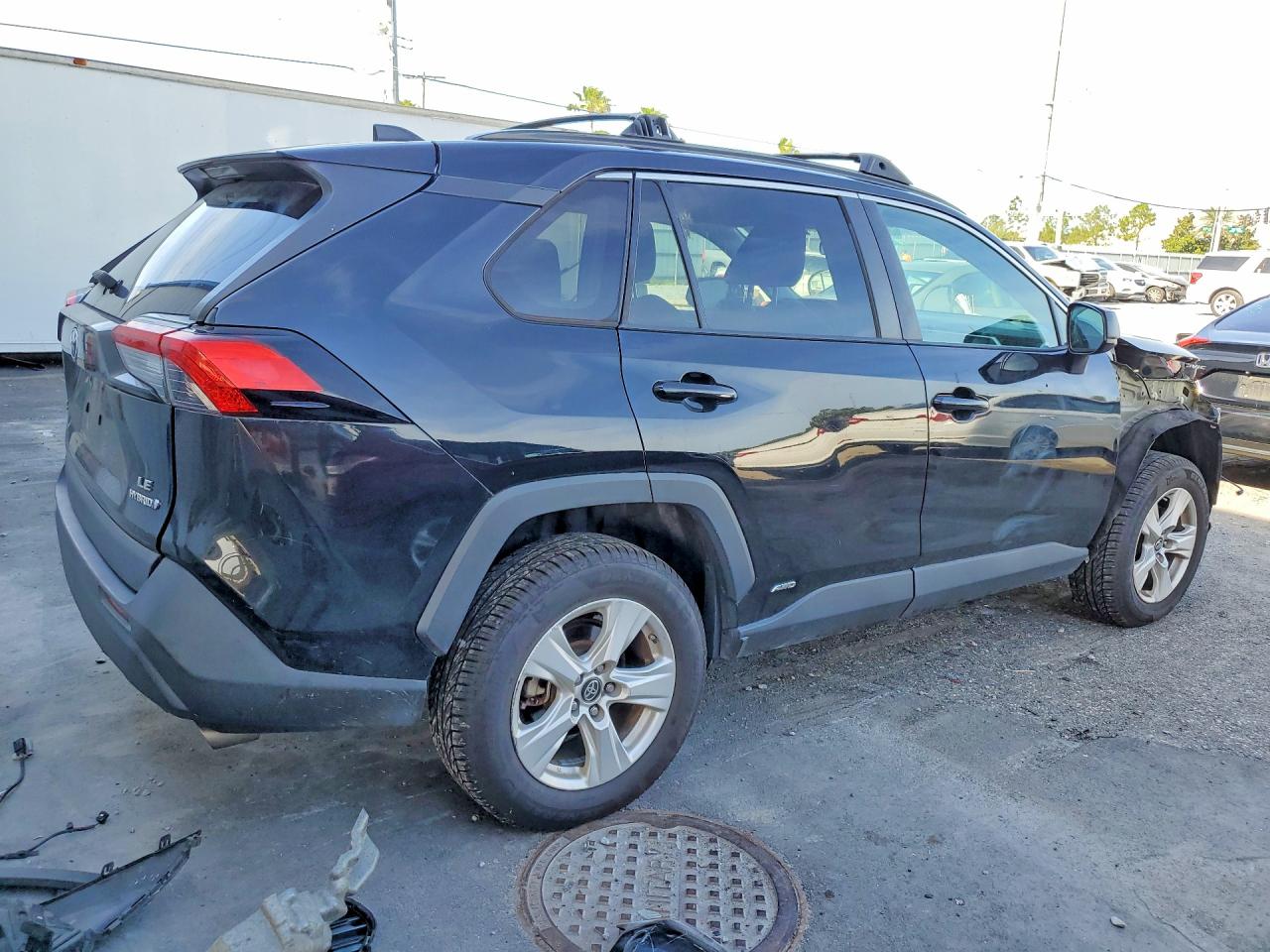 2021 Toyota Rav4 VIN 4T3L6RFVXMU010927 photo 3