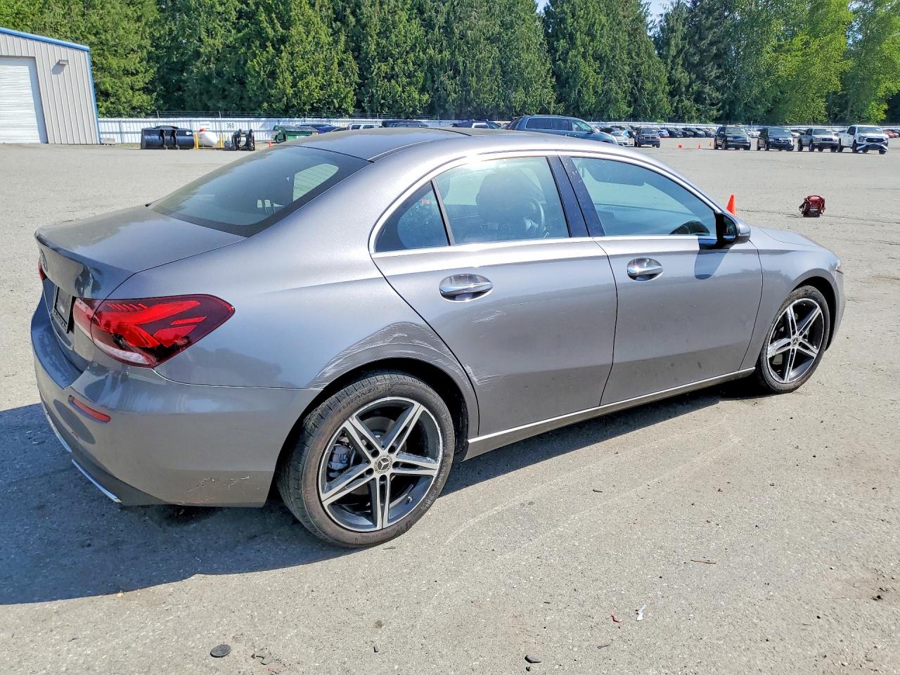 2022 Mercedes-Benz A-class VIN W1K3G4EB7NJ363557 photo 3