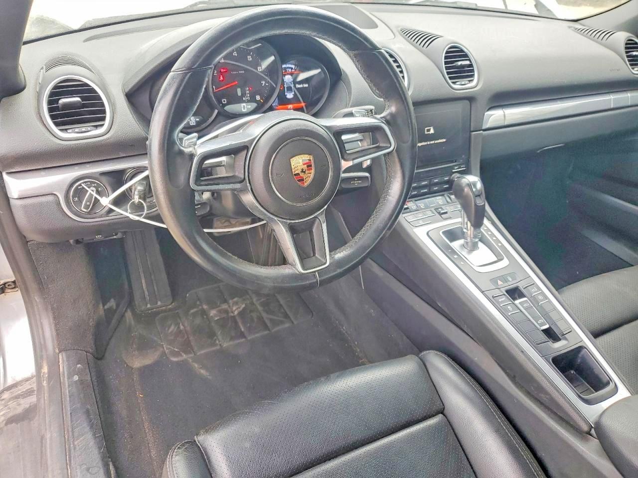 2017 Porsche Boxster VIN WP0CA2A80HS220216 photo 8