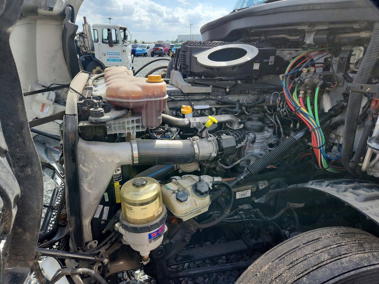 2019 FREIGHTLINER All other VIN 3AKJHHDV0KSKF7638 photo 7