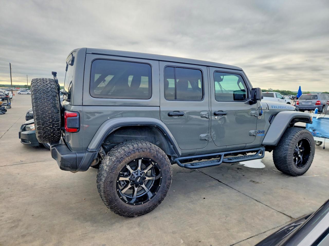 2021 Jeep Wrangler / VIN 1C4JJXR62MW643096 photo 3