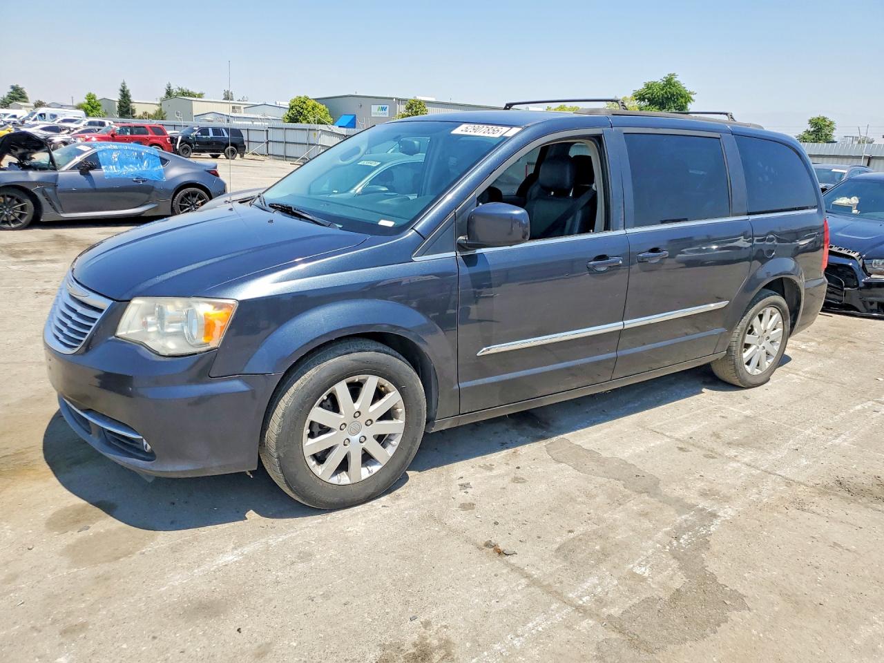 2014 Chrysler Minivan VIN 2C4RC1BG3ER444095 photo 1