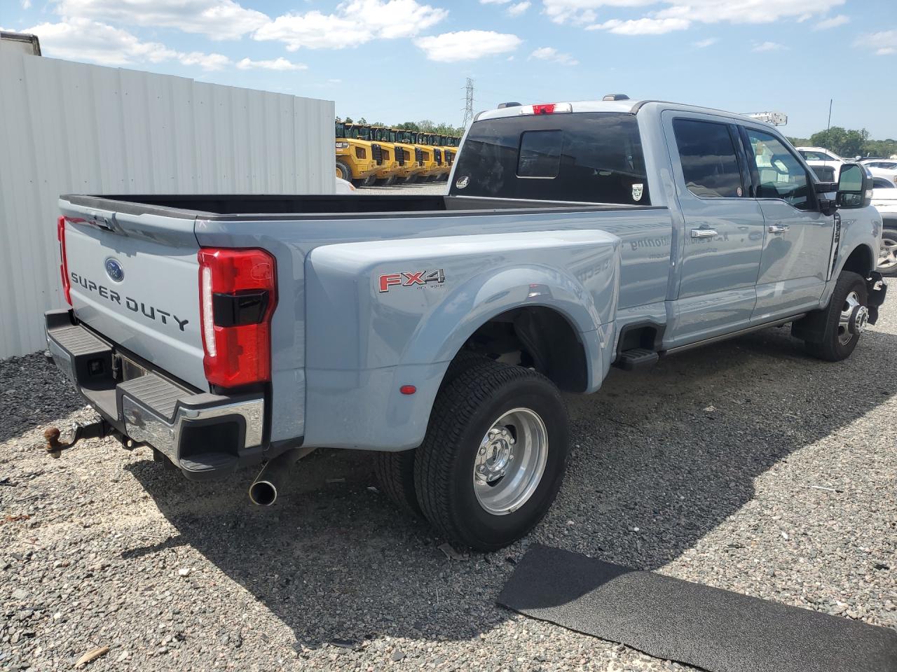 2024 Ford F350 VIN 1FT8W3DN8RED59797 photo 3