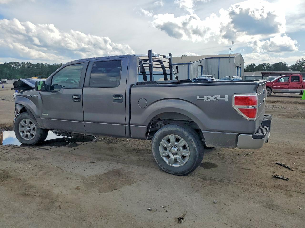 2011 Ford F150 VIN 1FTFW1ETXBFC44739 photo 2