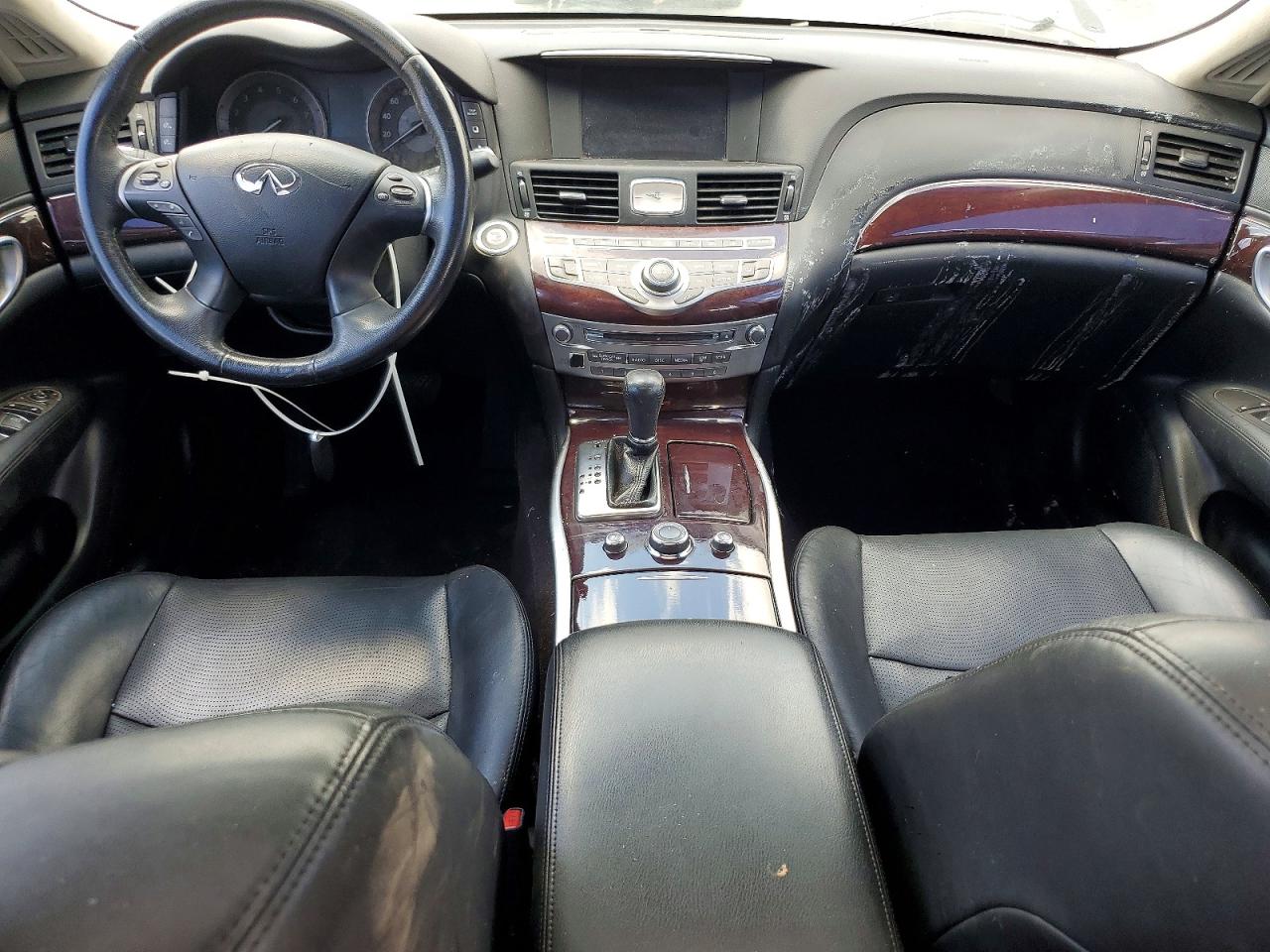 2018 Infiniti Q70 VIN JN1BY1AP9JM180160 photo 8