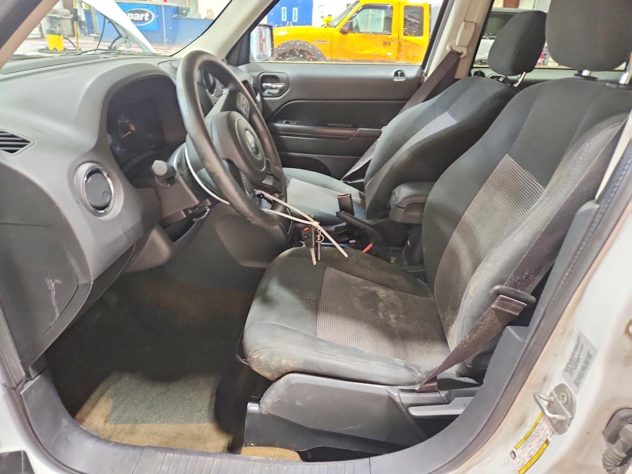 2016 JEEP Patriot VIN 1C4NJRBB2GD668925 photo 7