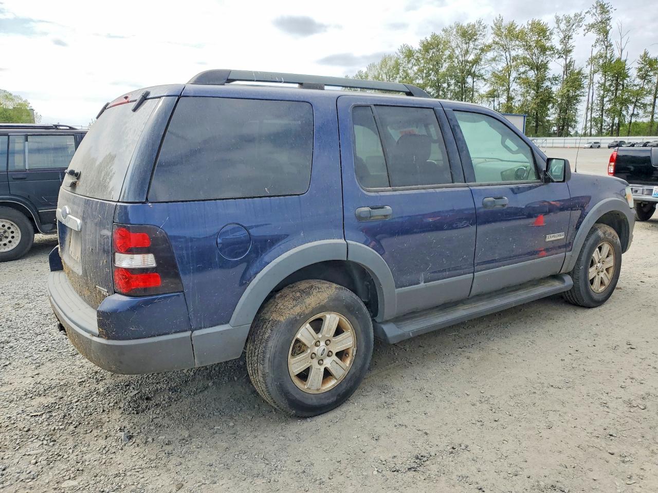 2006 Ford Explorer VIN 1FMEU73E26UB35410 photo 3