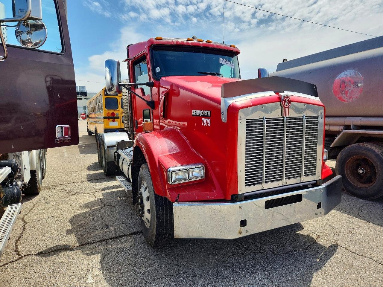 2014 KENWORTH All other VIN 1XKDD49X5EJ417438 photo 1