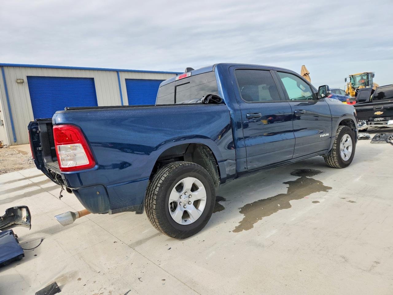 2024 RAM 1500 VIN 1C6RREFTXRN113019 photo 3