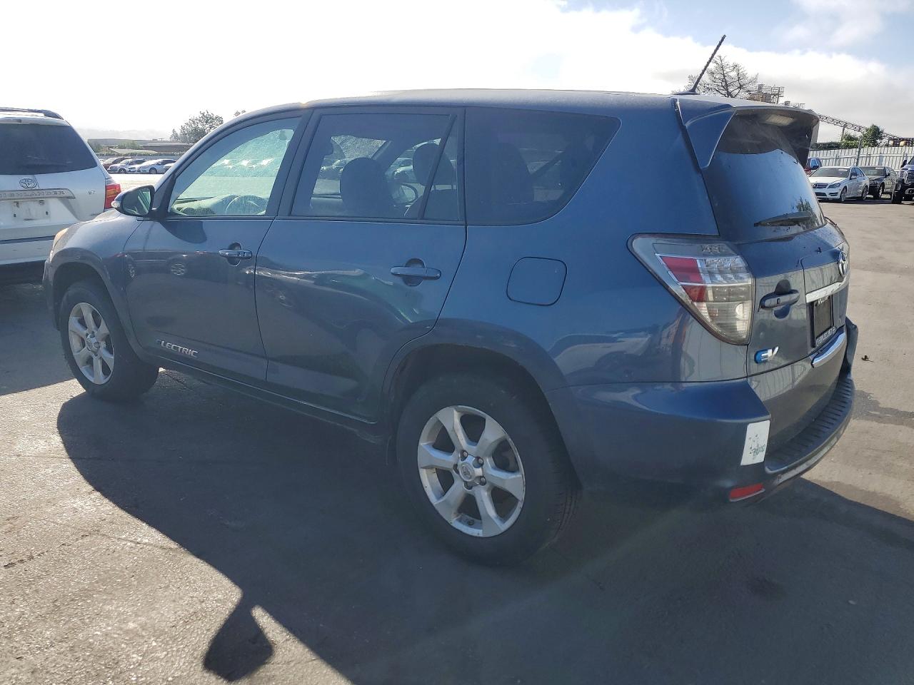 2013 Toyota Rav4 VIN 2T3YL4DV9DW002208 photo 2