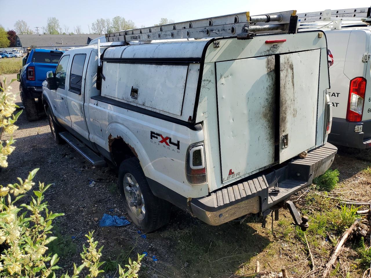 2011 Ford F350 VIN 1FT8W3BT3BEA55297 photo 2