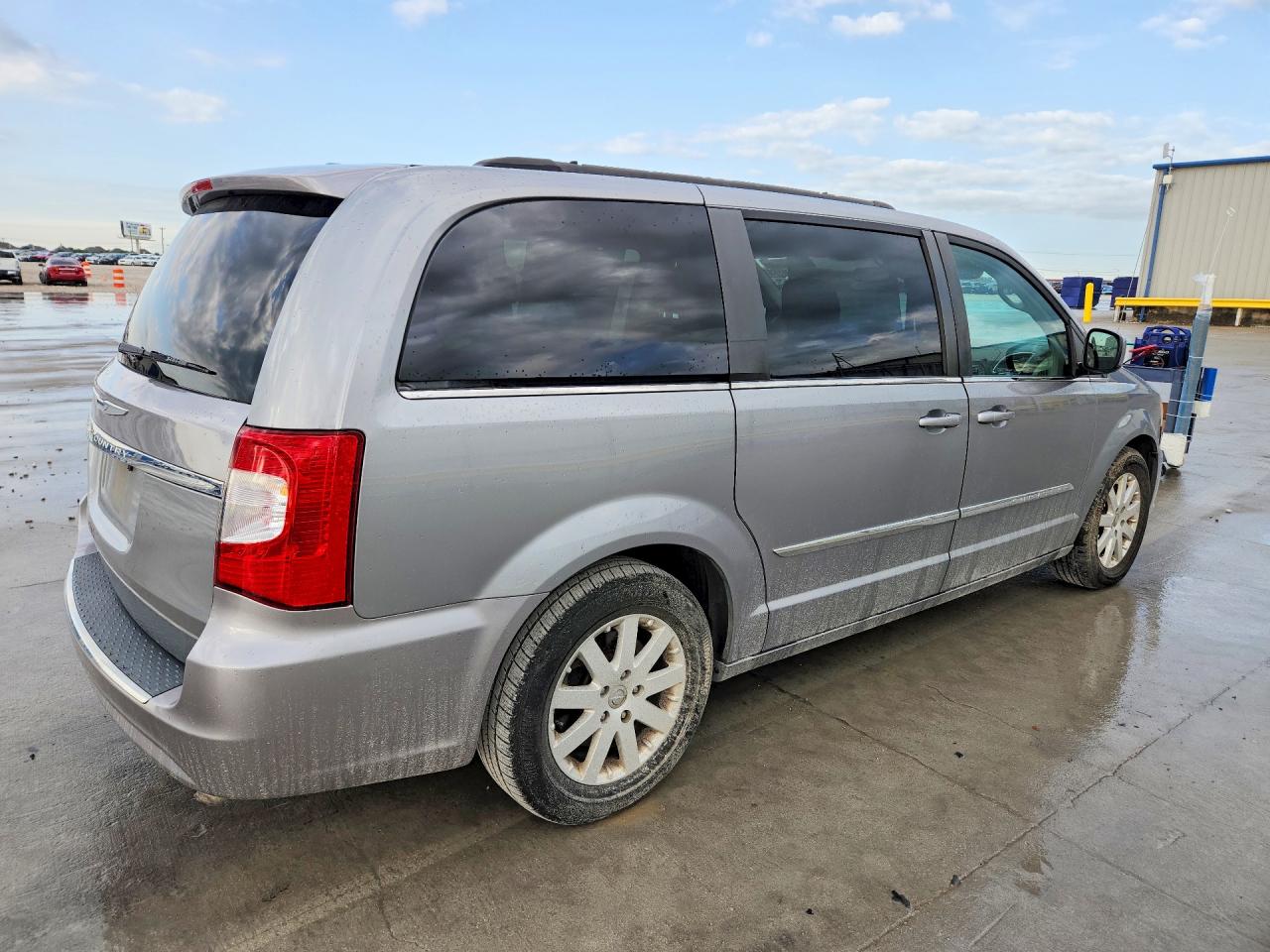 2015 Chrysler Minivan VIN 2C4RC1BG7FR547523 photo 3