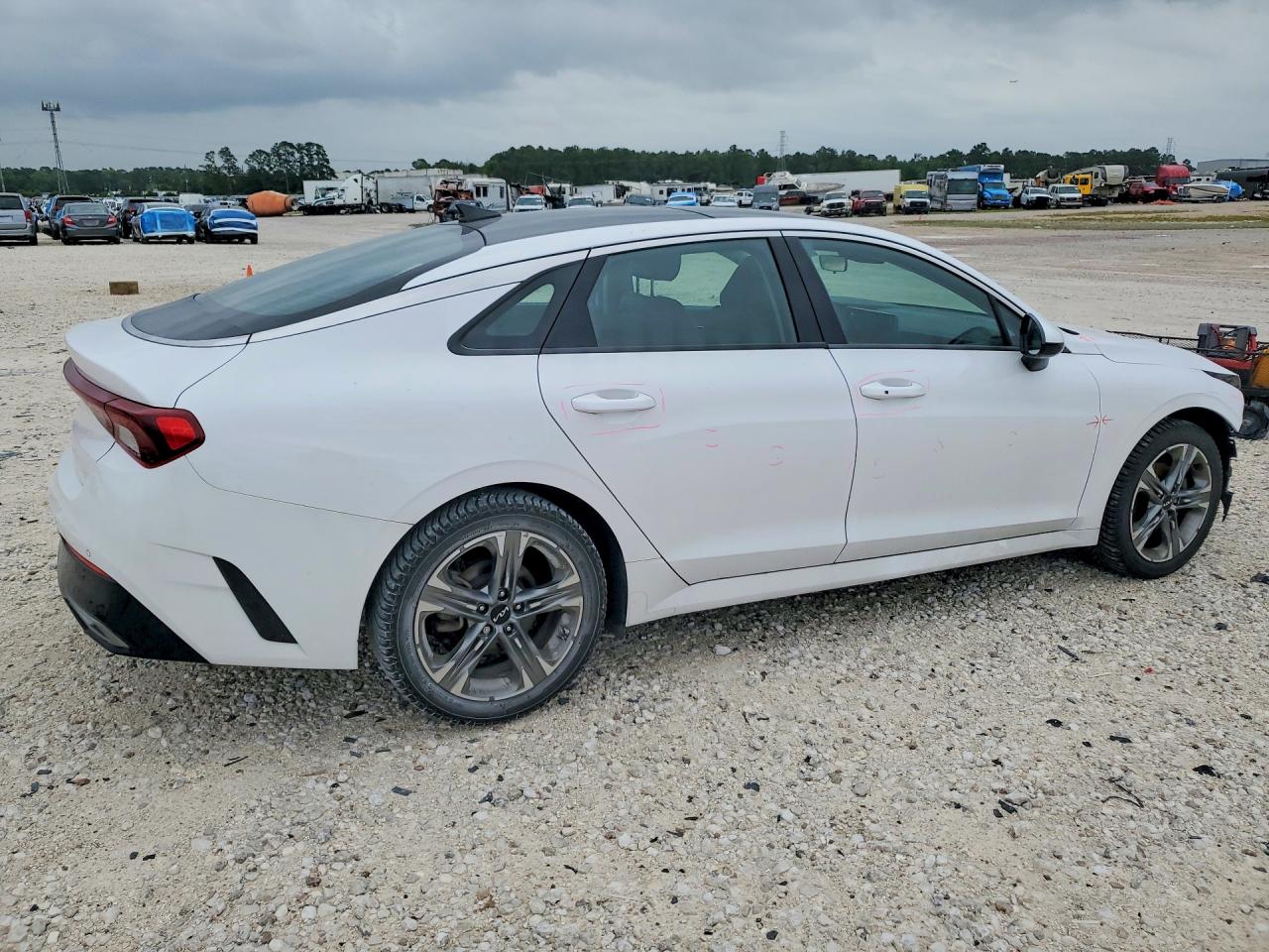 2024 Kia K5 VIN 5XXG34J22RG231071 photo 3