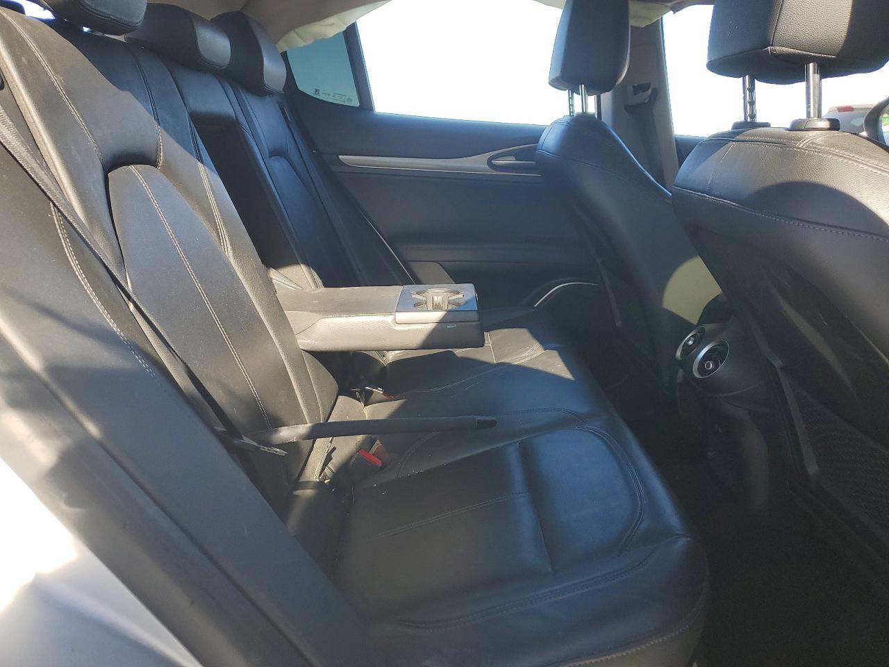 2018 Alfa Stelvio VIN ZASFAKPN6J7B92299 photo 10