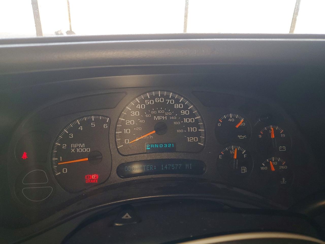 2004 Chevrolet Tahoe VIN 1GNEK13T44R294894 photo 9