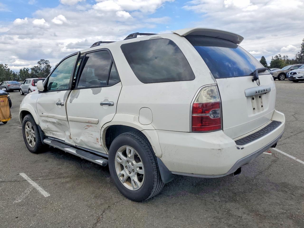 2005 ACUR Mdx VIN 2HNYD18835H545839 photo 2