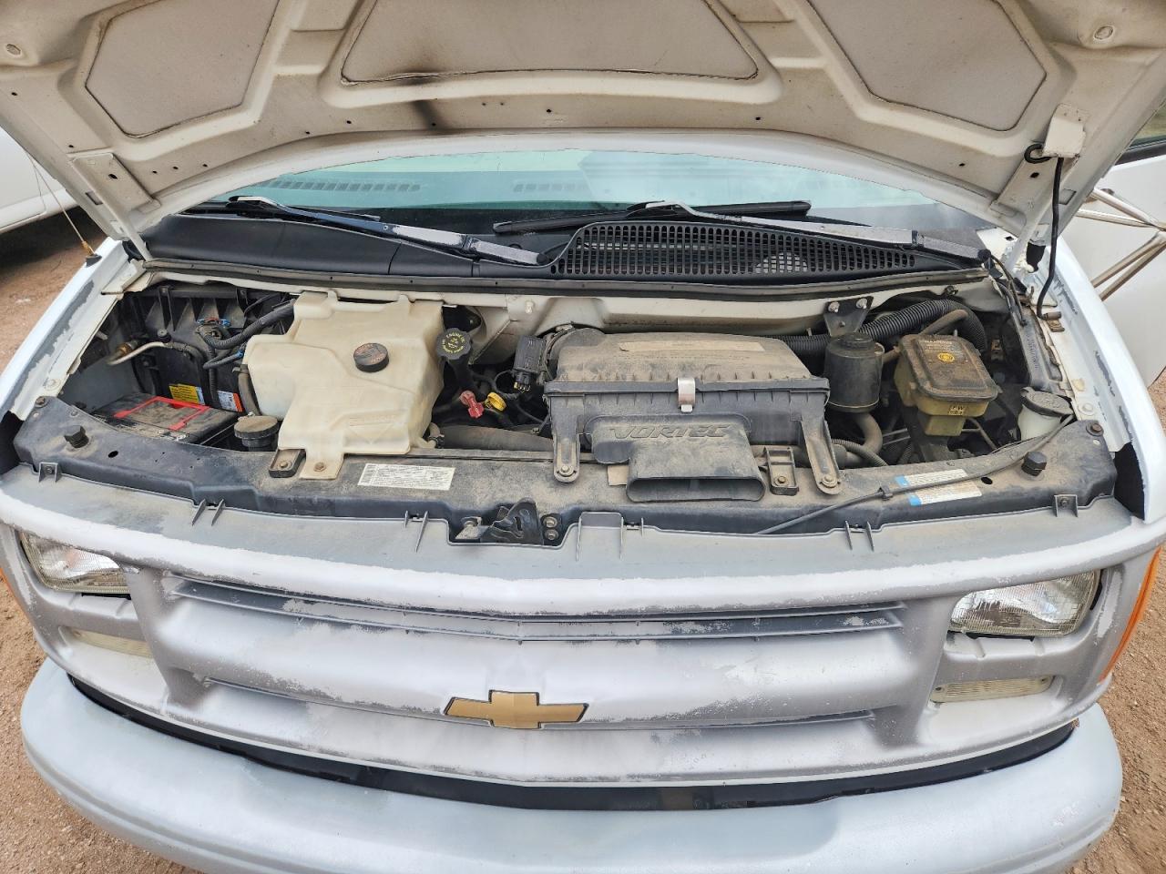 2000 CHEV Express VIN 1GBJG31RXY1251990 photo 12