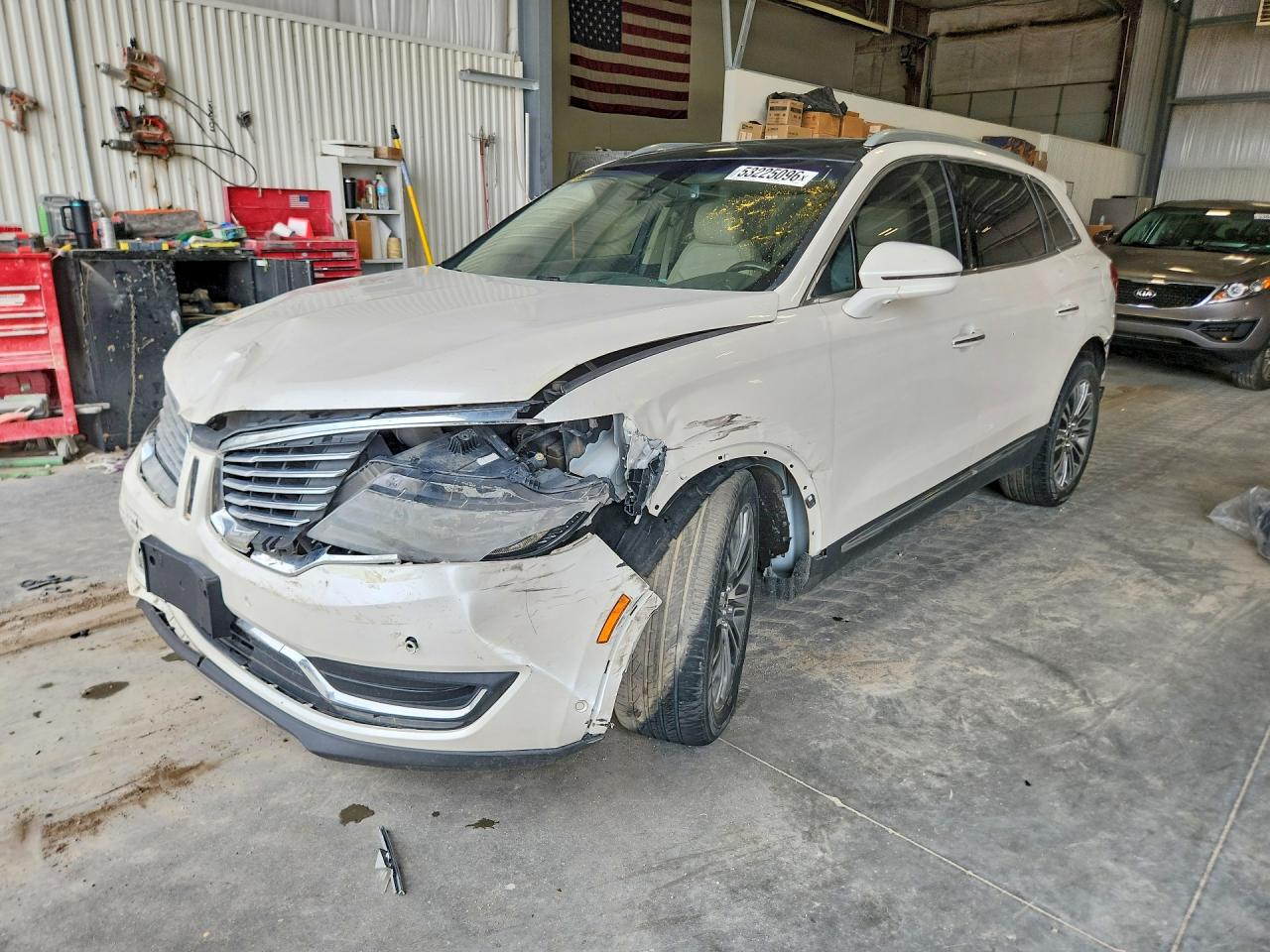 2016 Lincoln Mkx VIN 2LMTJ6LR8GBL53988 photo 1