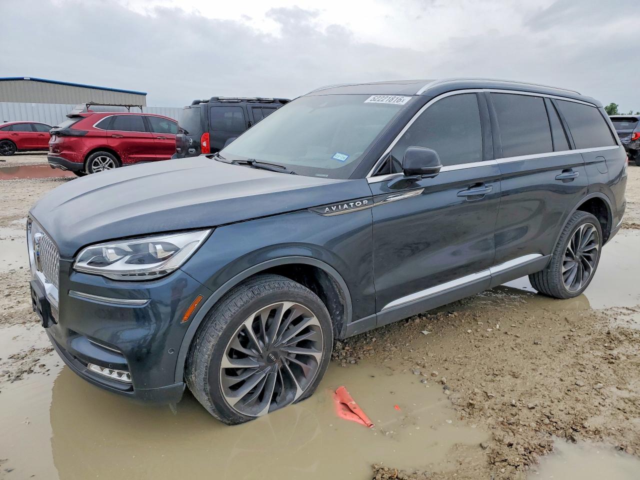 2022 Lincoln Aviator VIN 5LM5J7XCXNGL08182 photo 1