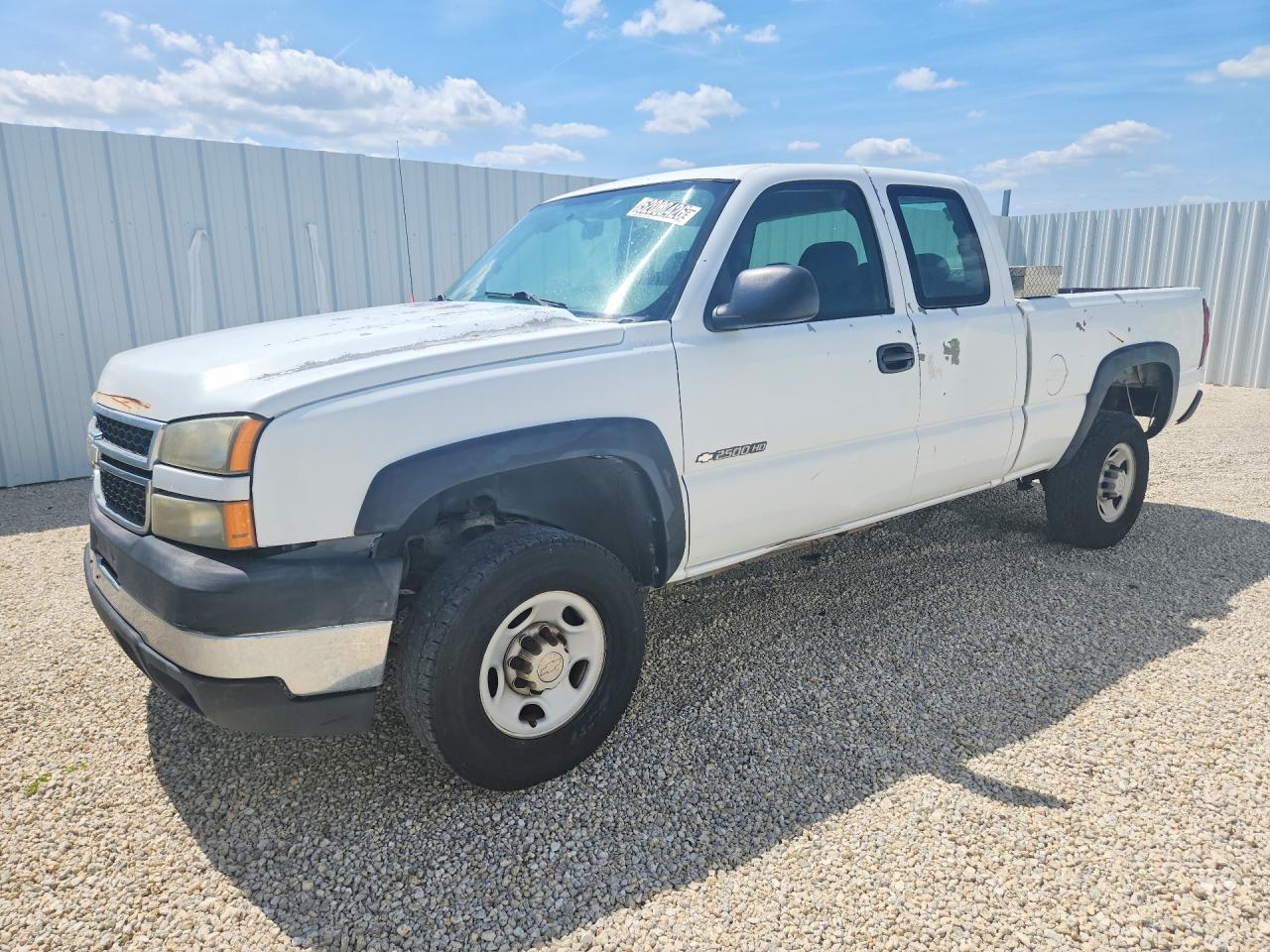 2007 Chevrolet All models VIN 1GCHC29U27E165640 photo 1