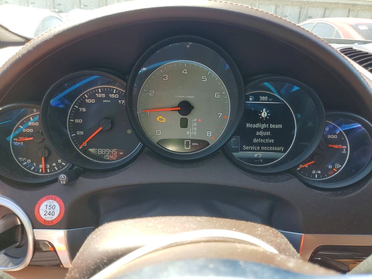 2018 Porsche Cayenne VIN WP1AB2A23JLA60847 photo 9