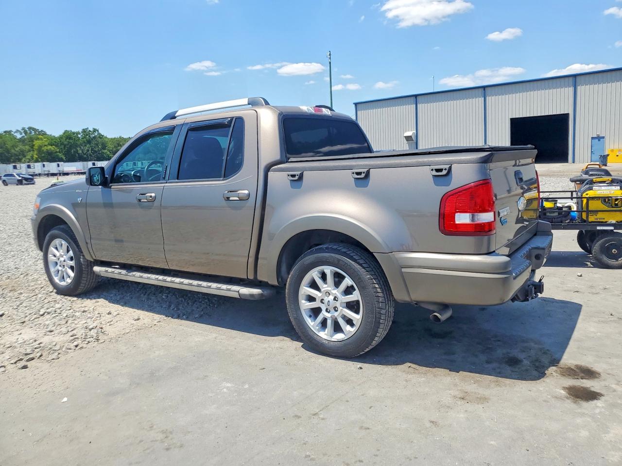 2007 Ford Explorer VIN 1FMEU33897UA06049 photo 2