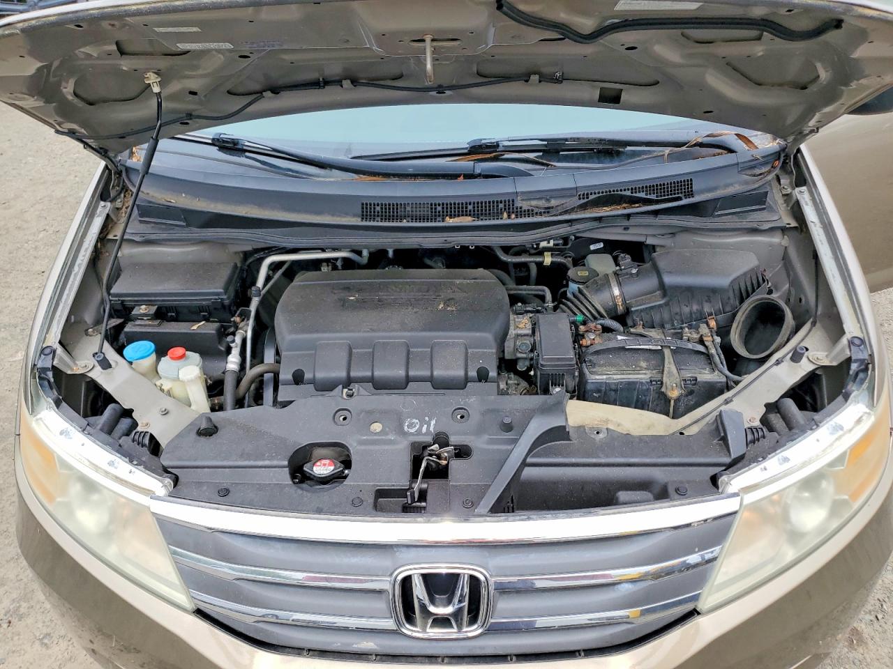2011 Honda All models VIN 5FNRL5H26BB040475 photo 12