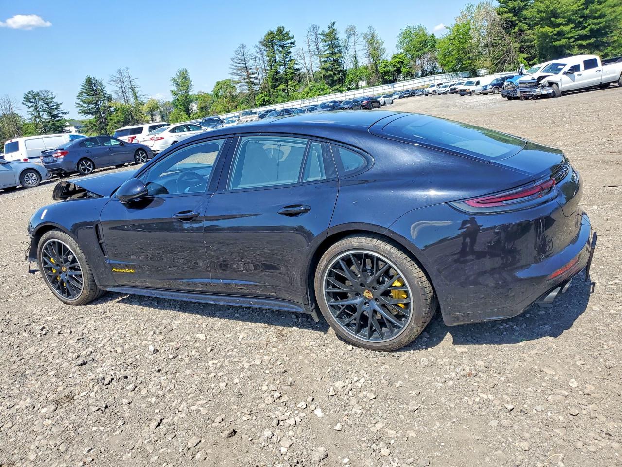 2017 Porsche Panamera VIN WP0AF2A73HL152875 photo 2